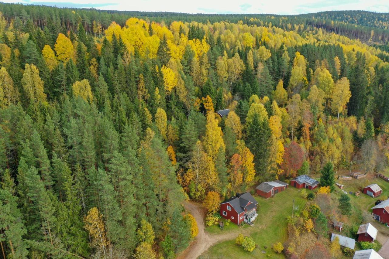 Little Forest House "Our Little Farm" Ekshärad Esterno foto